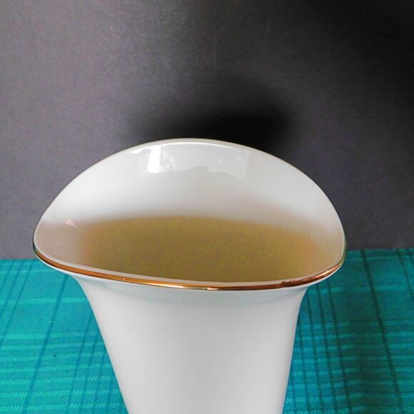 Chokin 6 inch butterflies rust yellow floral vase near mint condition - Picture 3 of 6